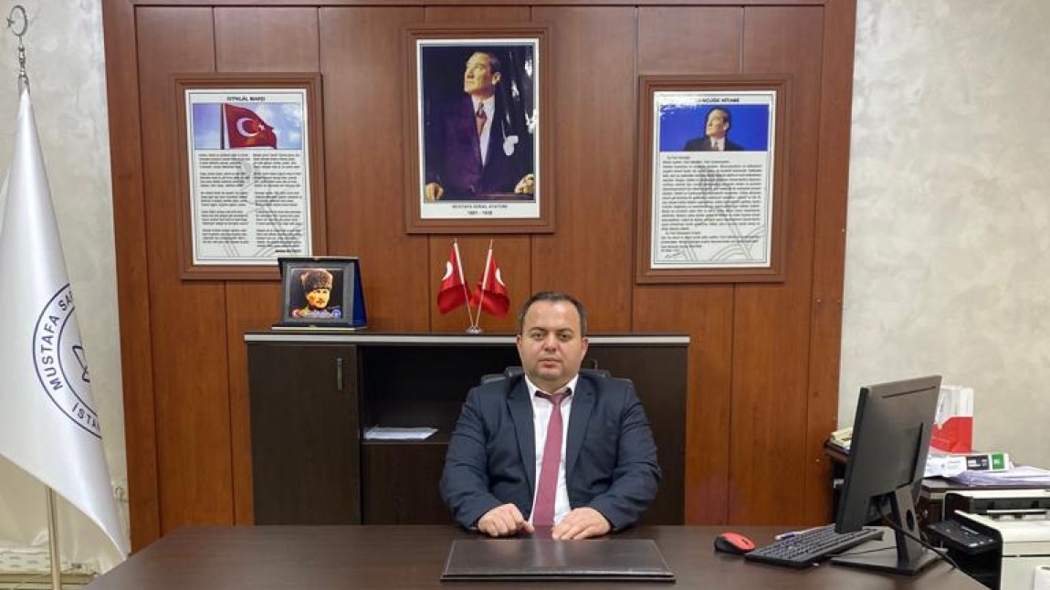 Okul Müdürümüz Cüneyt MANAV' ın 10 Kasım Atatürk'ü Anma Günü Mesajı